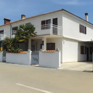apartments-ljubica-krk-51500.in-istria.net/